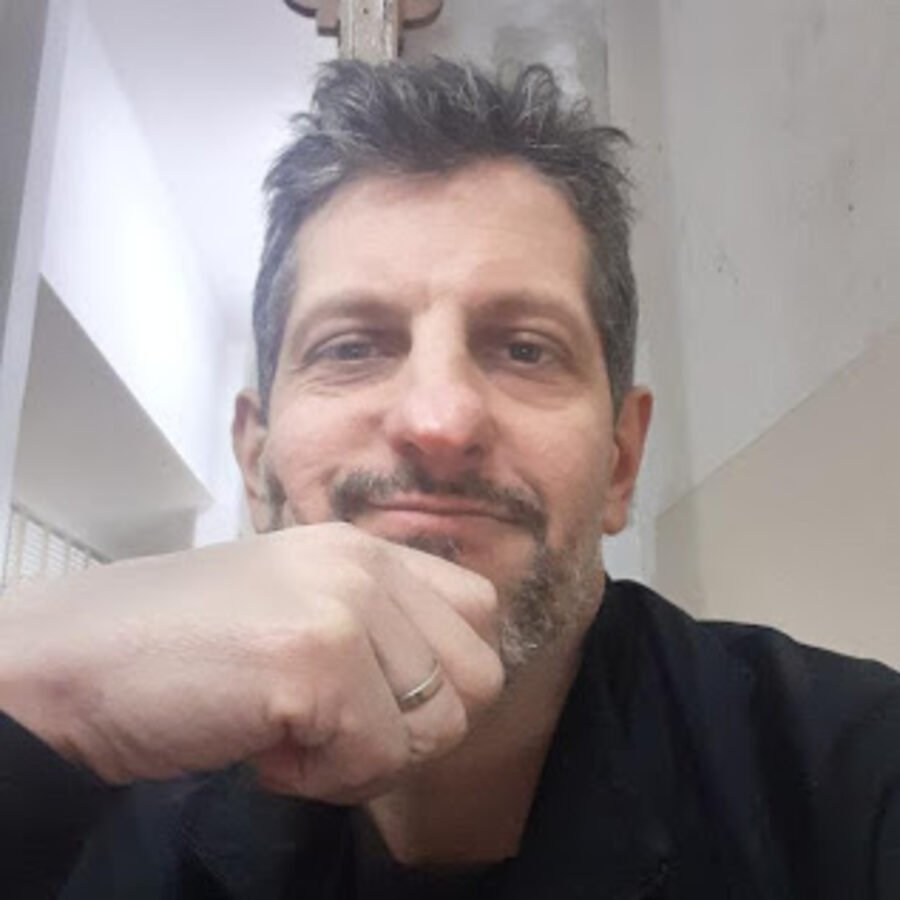 Sebastián Toledo Ríos, fundador de Nuevas Formas Muebles